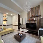 Homey Apartment - Parliament, Chain Bridge